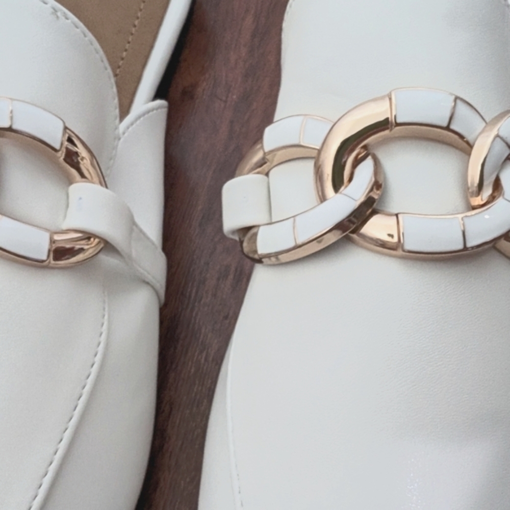 White and Gold Flats With Open Back / Slides - Picture 3 of 8